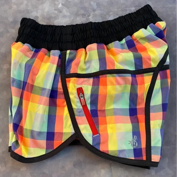 ✨RARE Lululemon Seawheeze Tracker Shorts – Size 8✨ - Picture 3 of 3